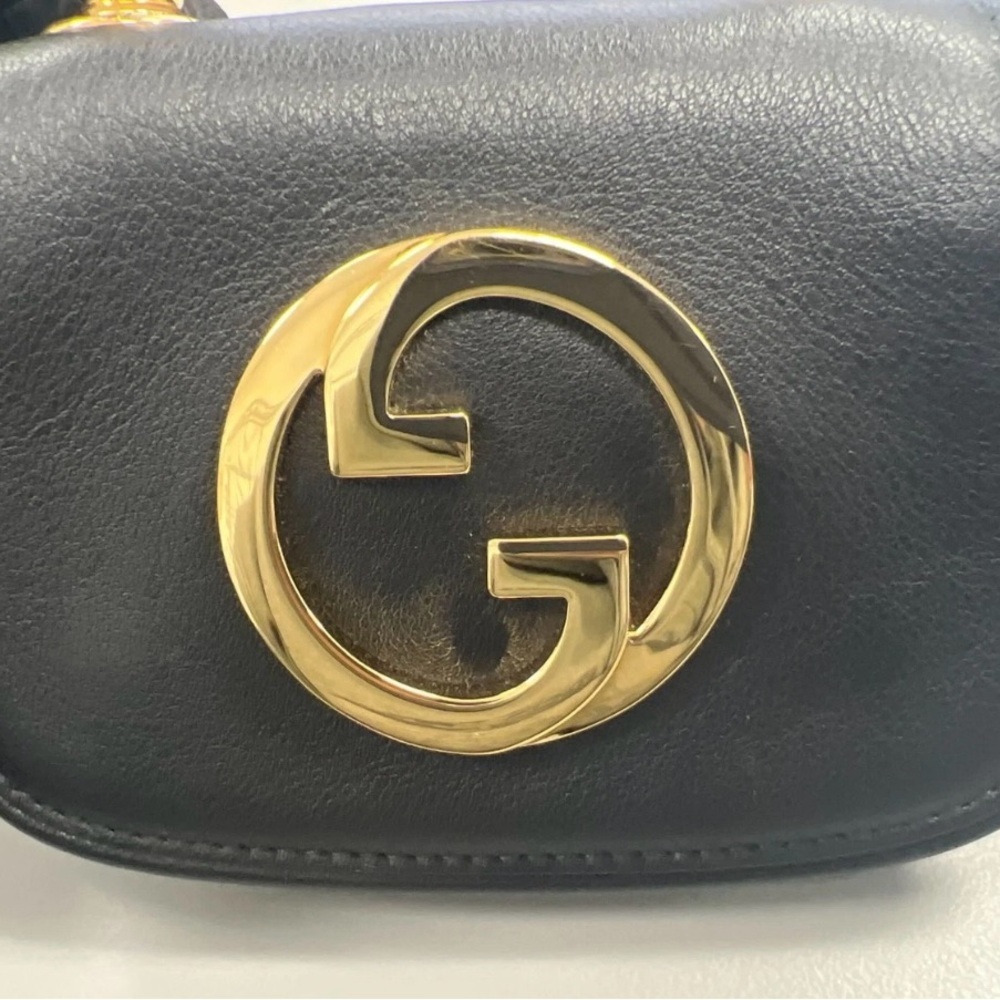 New Authentic Gucci Blondie GG Logo
Black Crossbody Wallet Bag - Picture 13 of 14